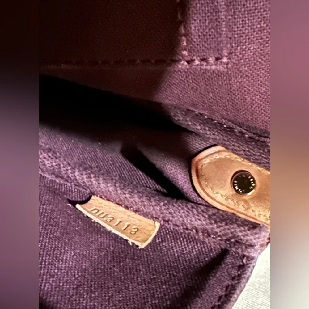 Louis Vuitton Monogram Favorite PM Shoulder Crossbody Bag w/ COA & Dust Bag - Picture 9 of 15